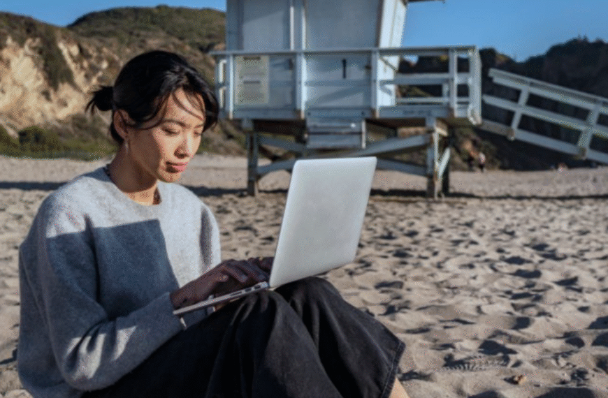 The Rise of the Digital Nomad: Technology’s Role in Remote Work